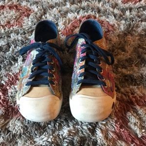 Keen canvas sneakers